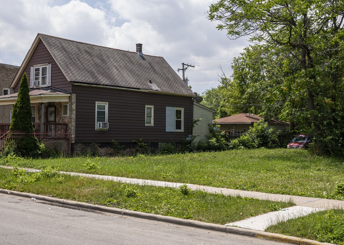 A vacant lot sits in the 6400 block of South Honore Street in Chicago's Englewood neighborhood on the South Side, Wednesday, July 3, 2019.