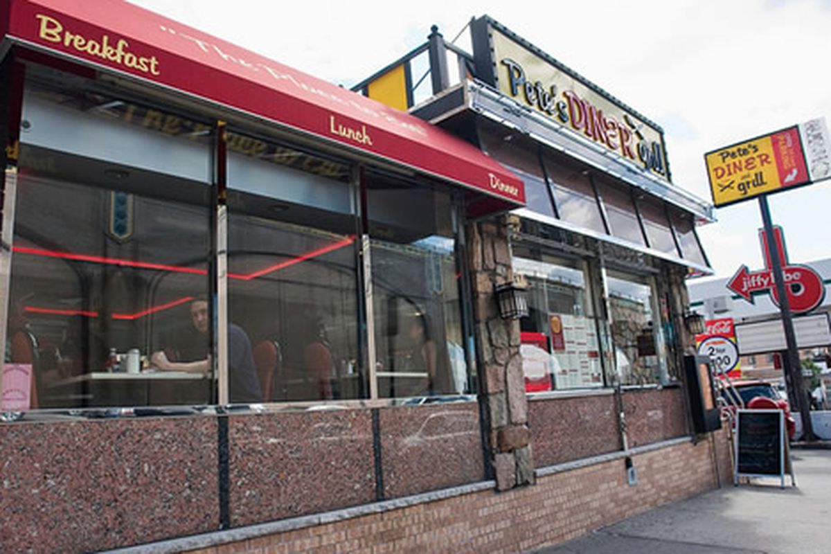 Pete's Grill, Sunnyside, Queens 
