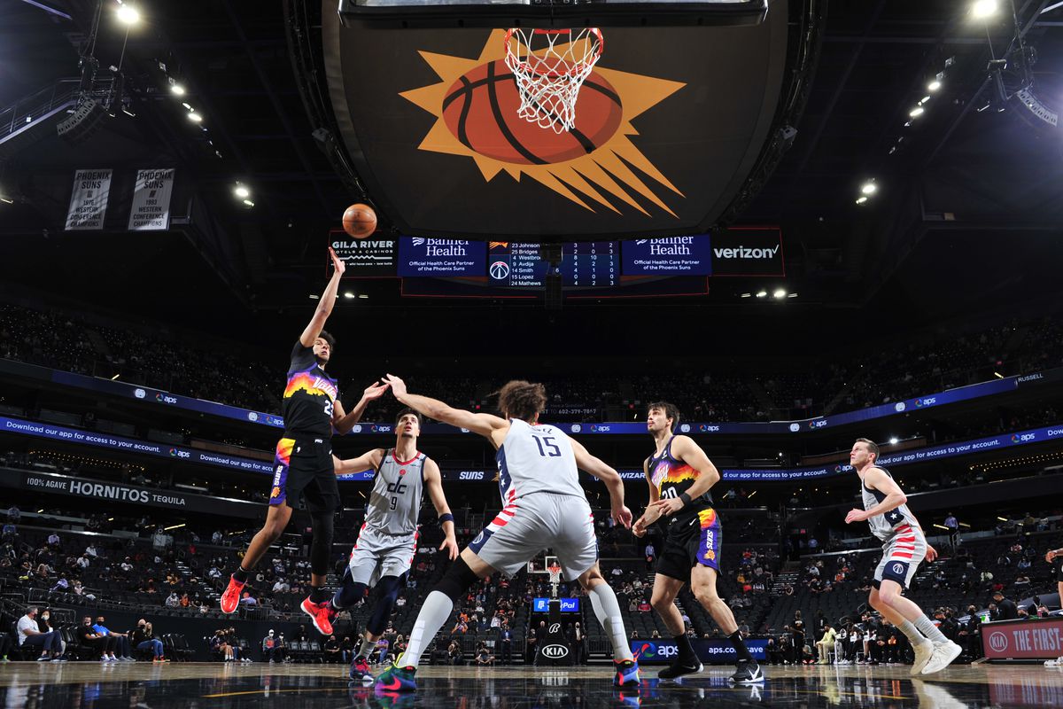 Washington Wizards v Phoenix Suns