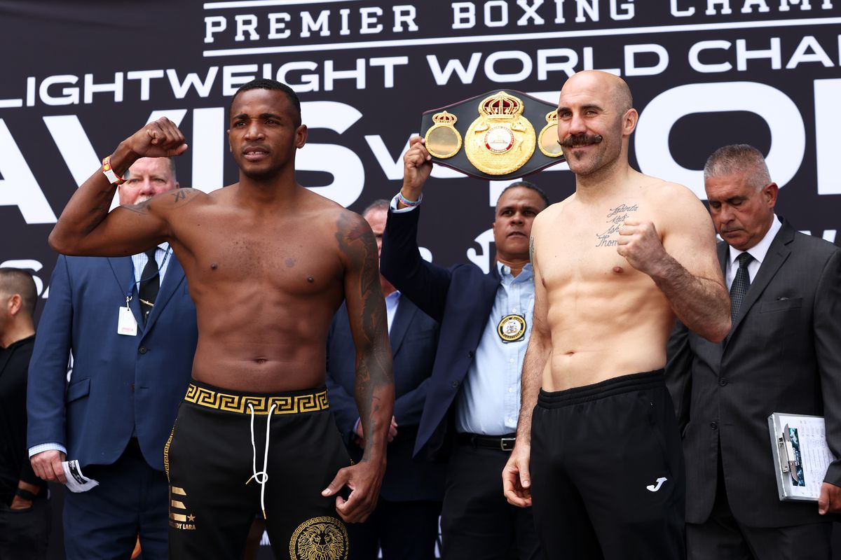 Erislandy Lara and Gary O’Sullivan pose during their official weigh-in at Barclays Center on May 27, 2022 in Brooklyn, New York.
