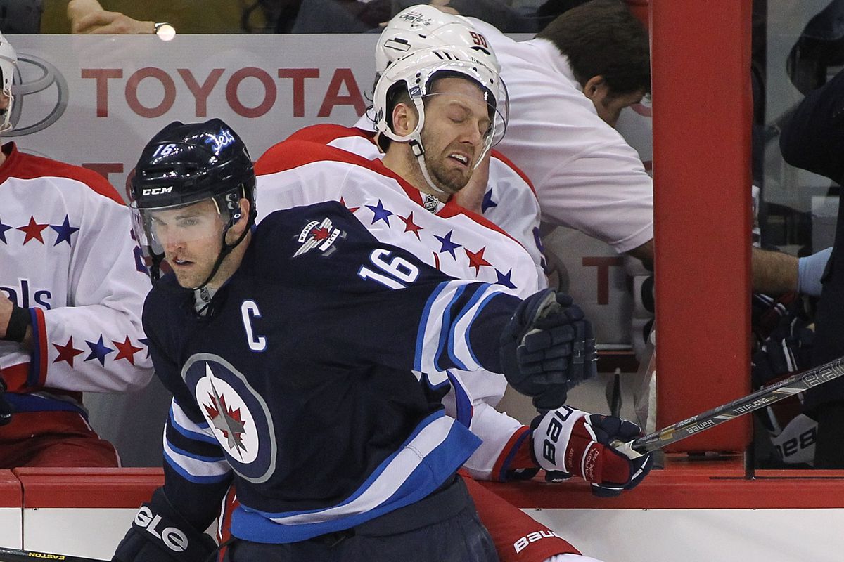 Andrew Ladd warmly welcomes Eric Fehr back to Winnipeg