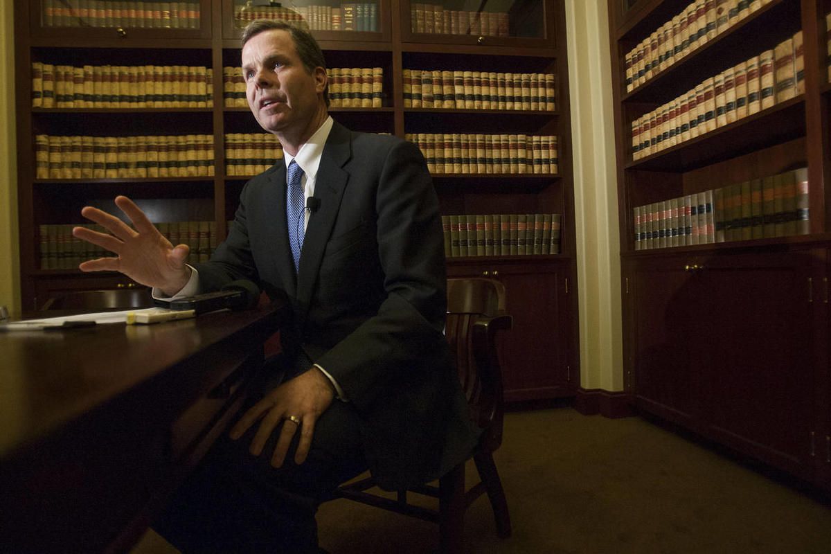 Only two law firms submitted bids by the Wednesday deadline in the state's request for special counsel to investigate election law violations alleged against Utah Attorney General John Swallow, prompting the state Division of Purchasing to extend the requ