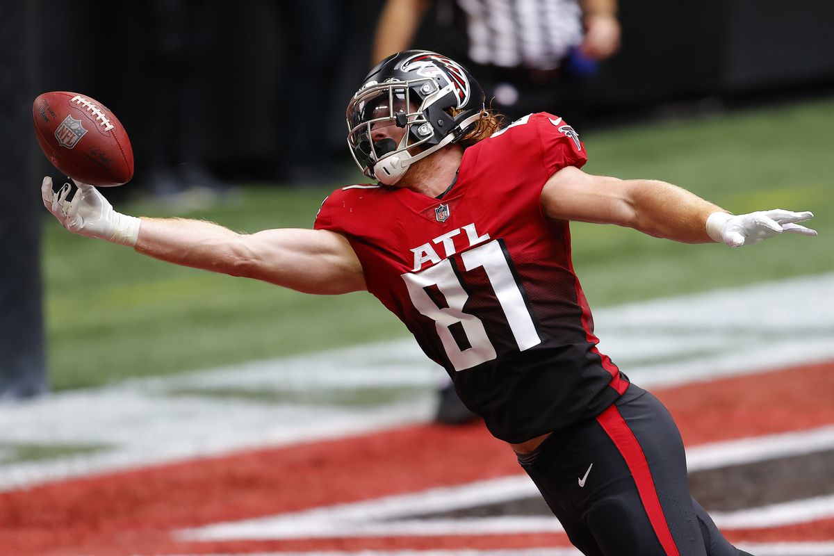 Hayden Hurst #81 of the Atlanta Falcons fails to make the catch against the Detroit Lions during the first half at Mercedes-Benz Stadium on October 25, 2020 in Atlanta, Georgia.