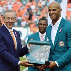 Jason Taylor Inducted into Ring of Honor