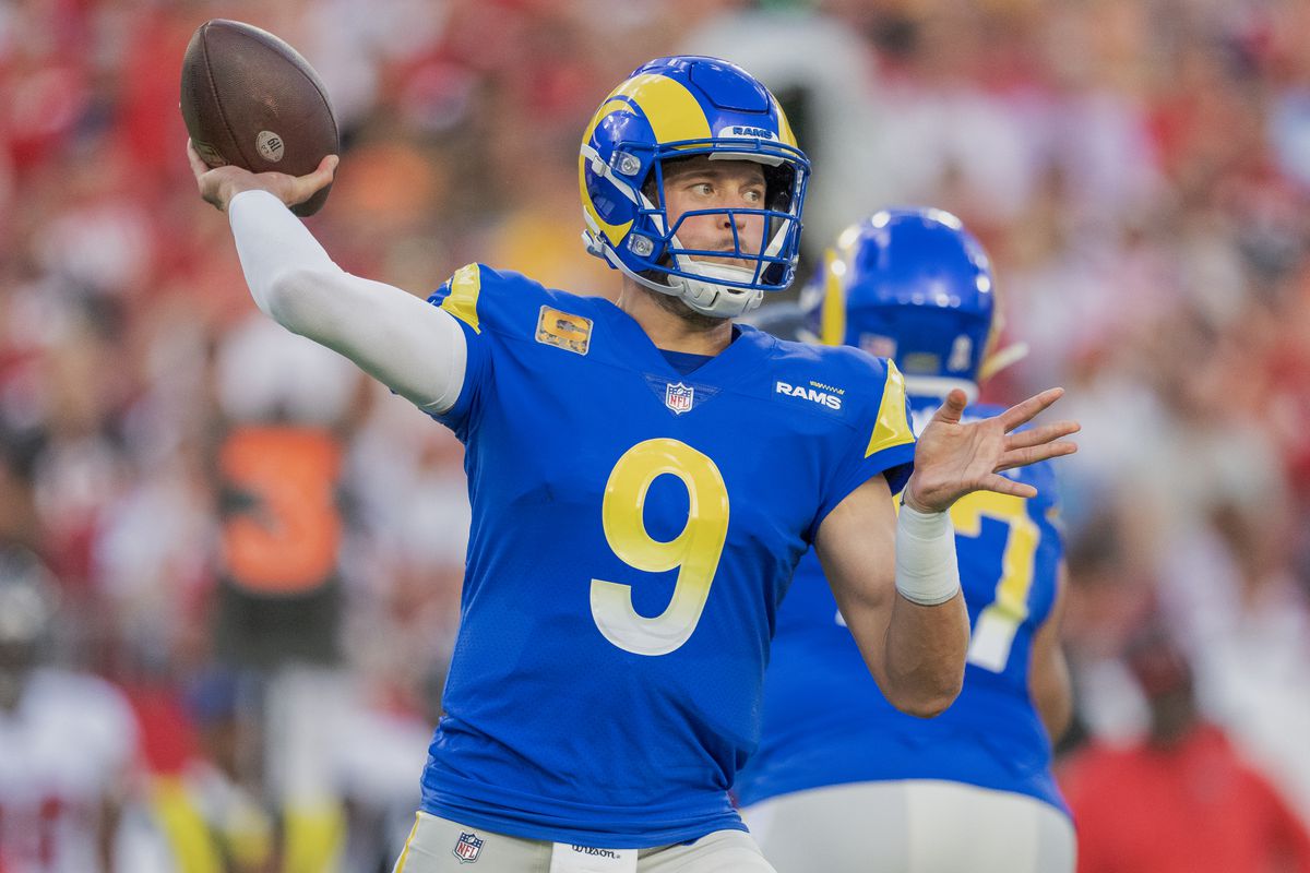 Matt Stafford #9 of the Los Angeles Rams finds a receiver open during a game between Los Angeles Rams and Tampa Bay Buccaneers at Raymond J. Stadium on November 6, 2022 in Tampa, Florida.