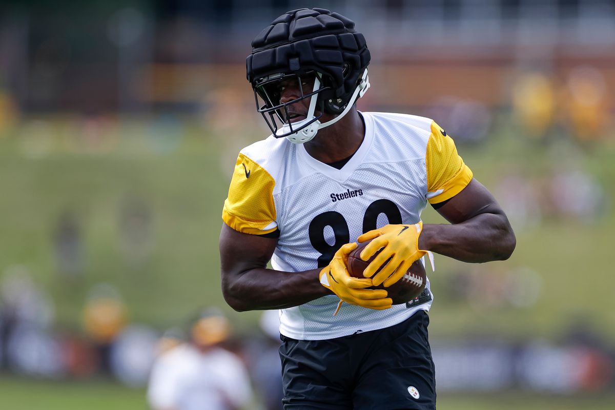 NFL: JUL 29 Pittsburgh Steelers Training Camp