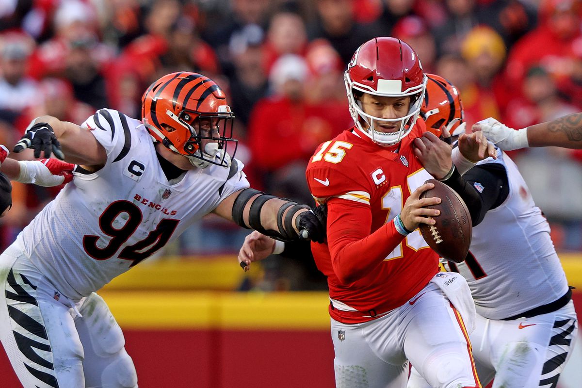 What time, channel do the Bengals play the Kansas City Chiefs Sunday?