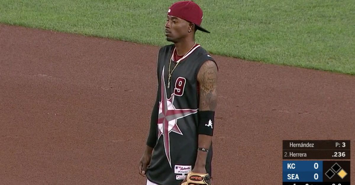 Here’s the story behind the Mariners’ amazing sleeveless jerseys ...