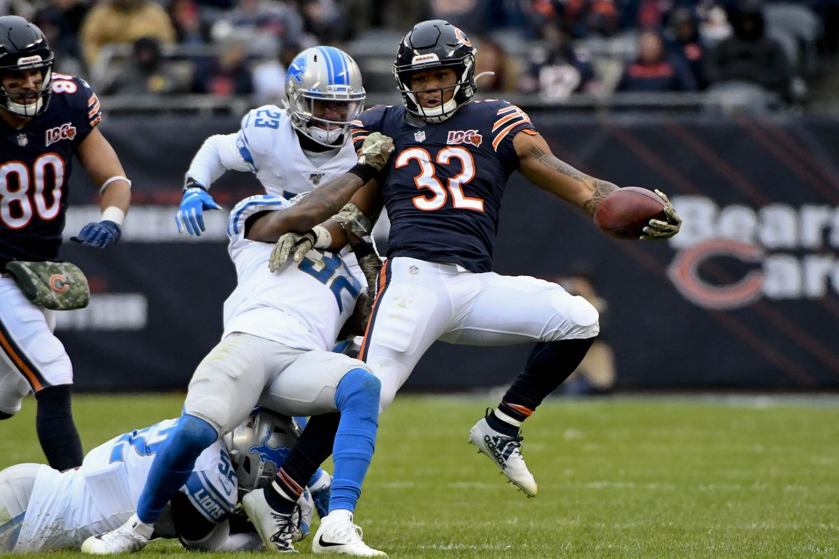 Detroit Lions strong safety Tavon Wilson tackles Chicago Bears running back David Montgomery in the second half at Soldier Field.&nbsp;