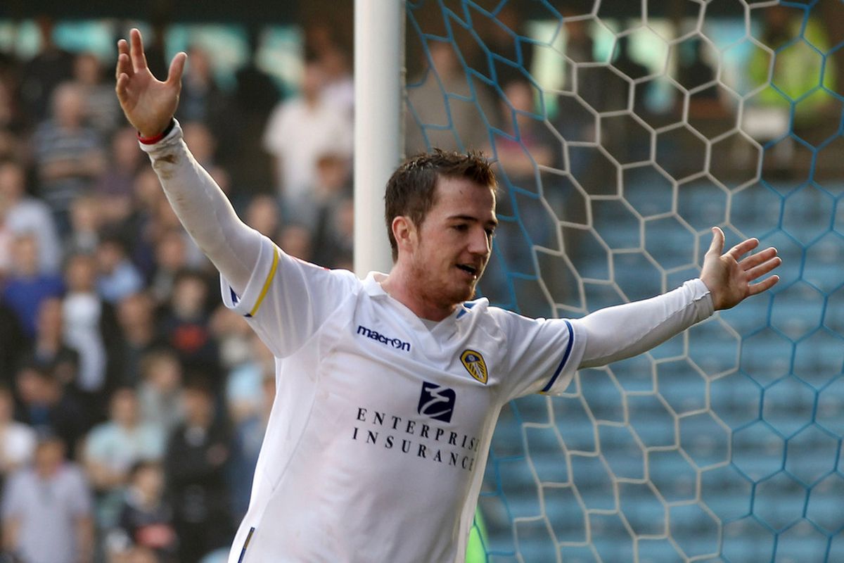 LONDON, ENGLAND - MARCH 24:  Ross McCormack of Leeds celebrates scoring the first goal during the npower Championship match between Millwall and Leeds United at The Den on March 24, 2012 in London, England.  (Photo by Ian Walton/Getty Images)
