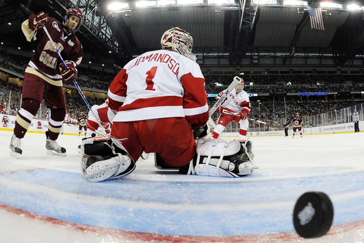 Sorry, Wisconsin. This was the only WCHA goalie picture Getty had.