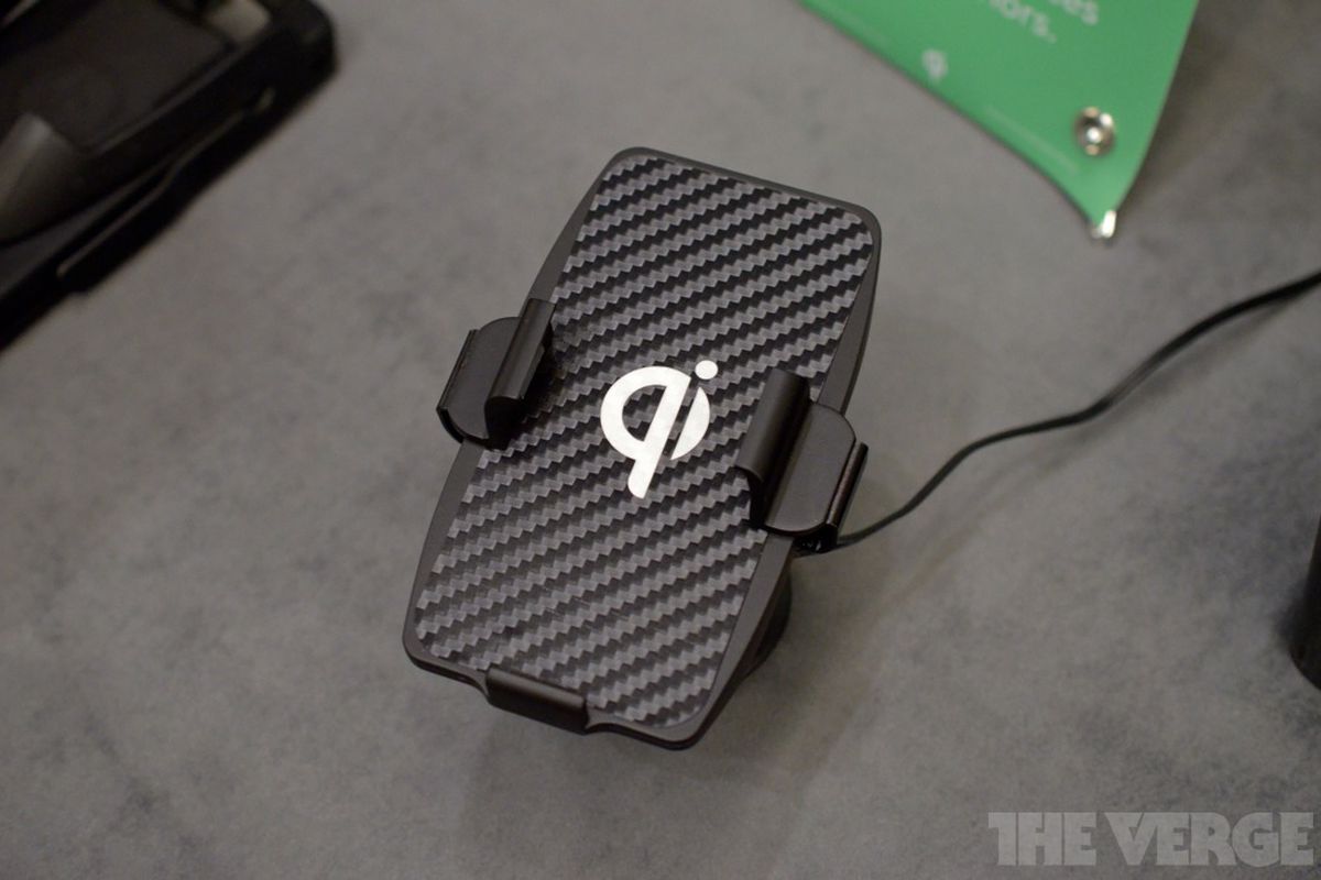 Gallery Photo: Qi wireless charging at Mobile World Congress 2012