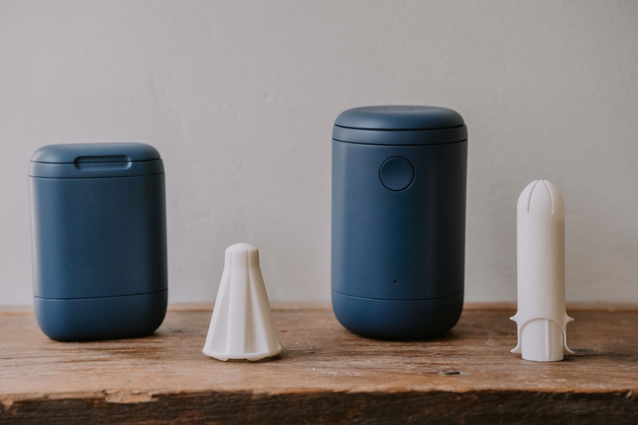 The Emm lineup from left to right: carrying case, Emm cup, portable UV sanitizing case, and applicator.