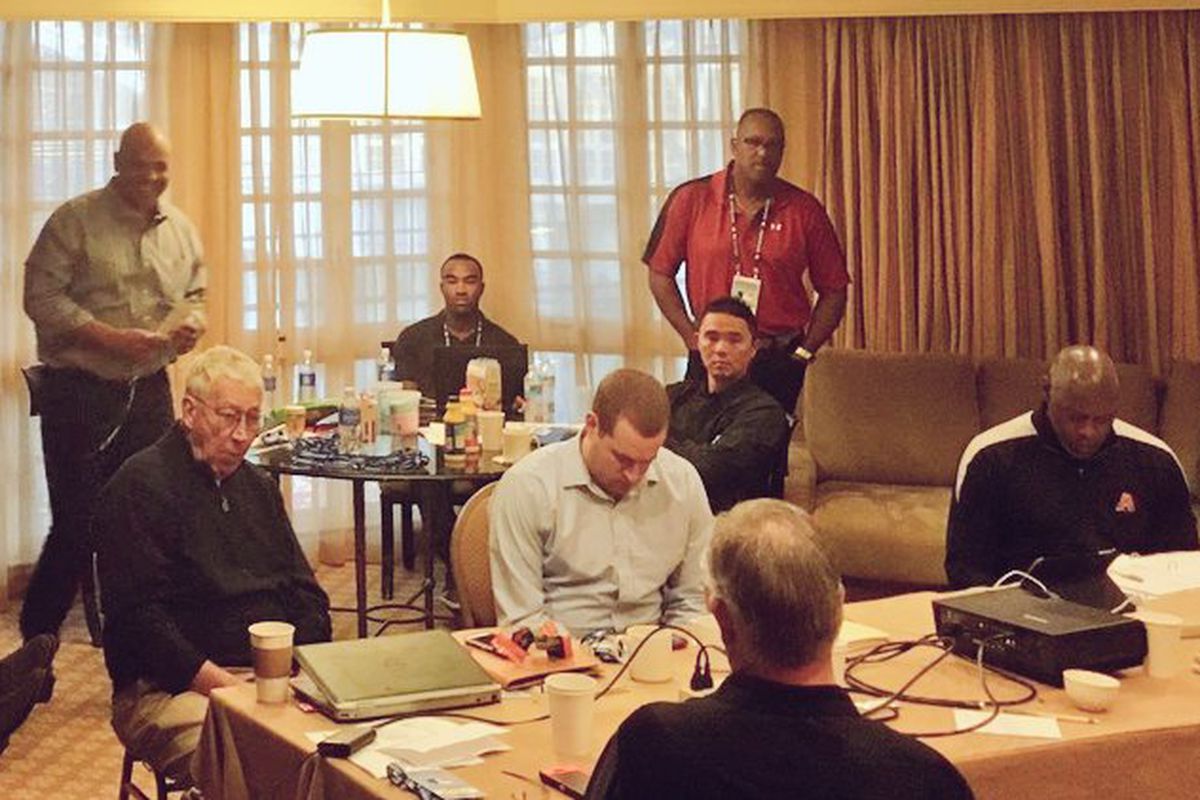 Live look-in at #Dbacks HQ at the #WinterMeetings in Nashville. 