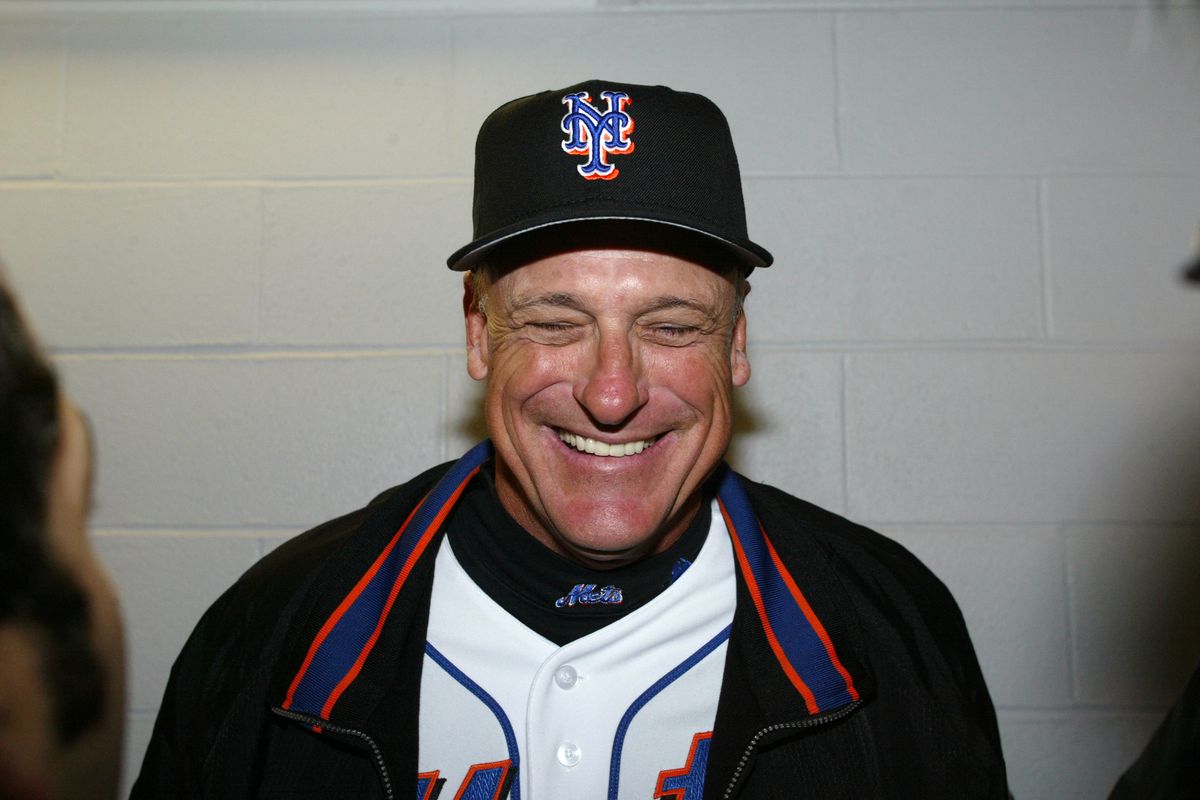 New York Mets’ manager Art Howe is all smiles at KeySpan Par