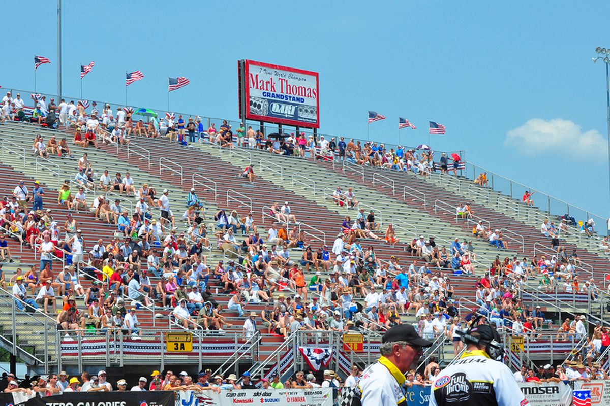 Scorching heat in Norwalk, Ohio, kept crew chiefs struggling and kept fans away during Friday and Saturday qualifying sessions. (Photo by Brian Wood) 