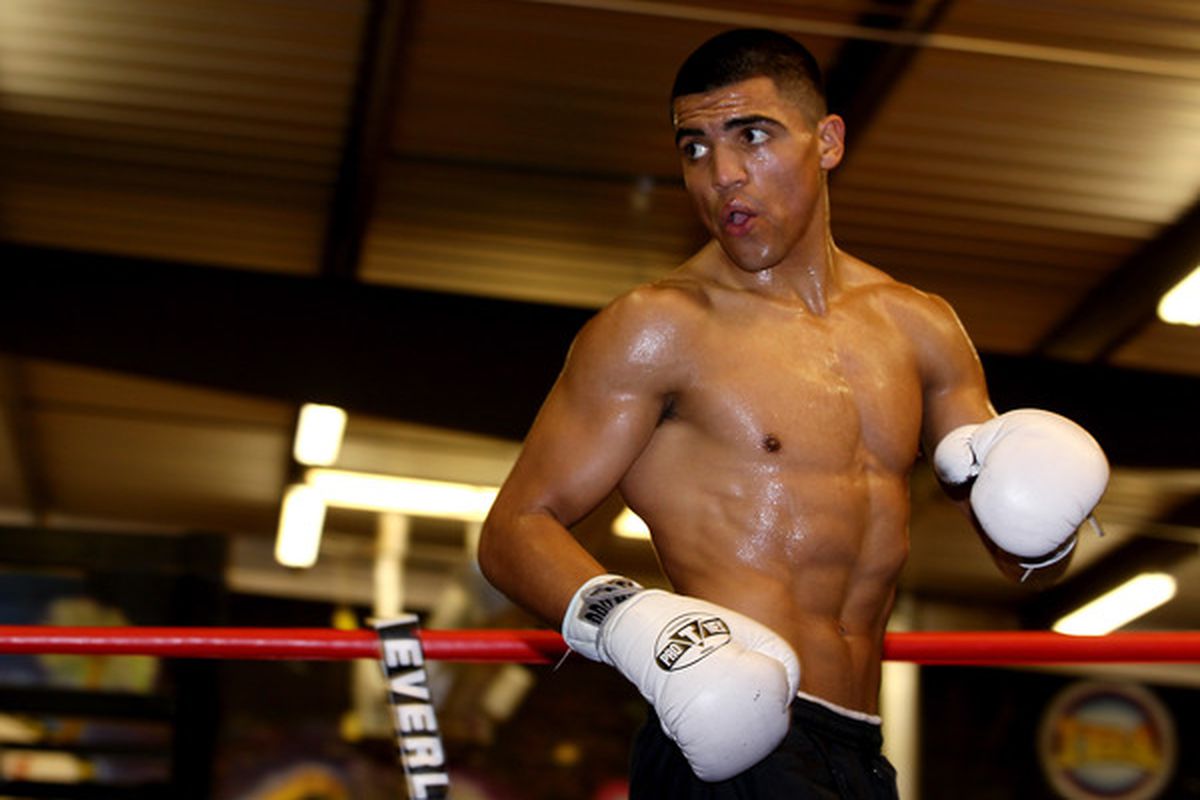 Victor Ortiz takes his place on the stage of boxing's mega events starting today. (Photo by Scott Heavey/Getty Images)