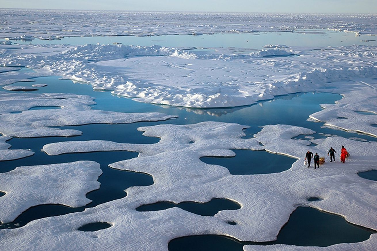 Arctic sea ice loss graph NSIDC