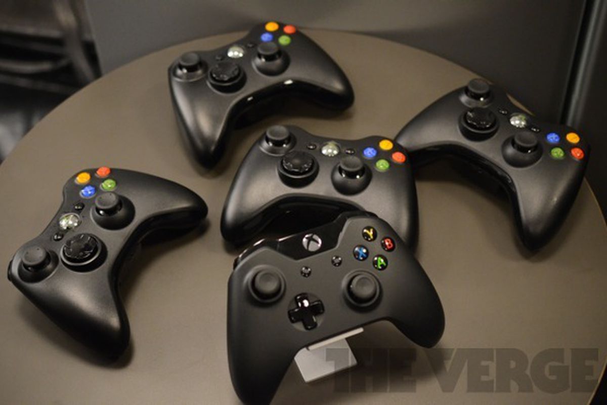 Xbox One controllers (560px)