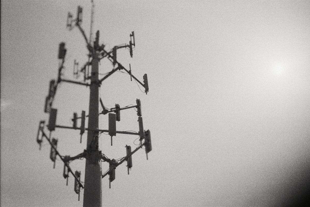 Cellphone Tower (Flickr) http://bit.ly/XoDssy
