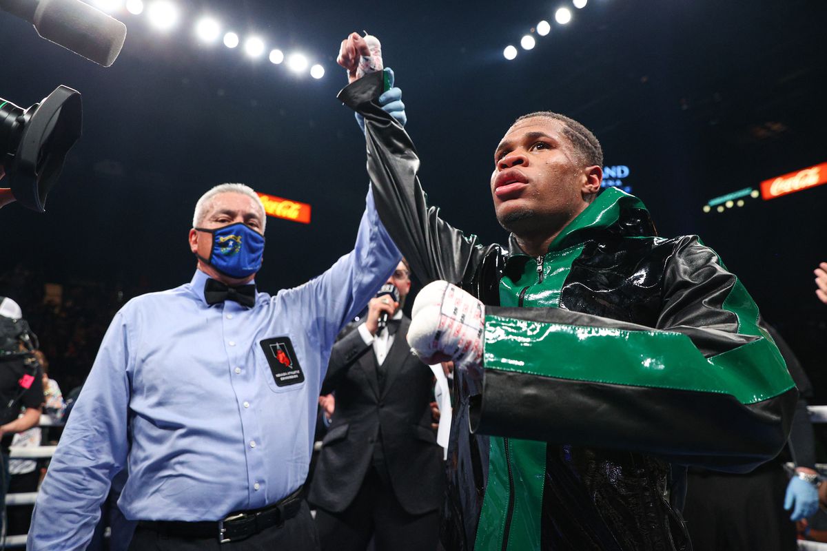 Devin Haney stayed unbeaten and kept his belt with a win over JoJo Diaz Jr