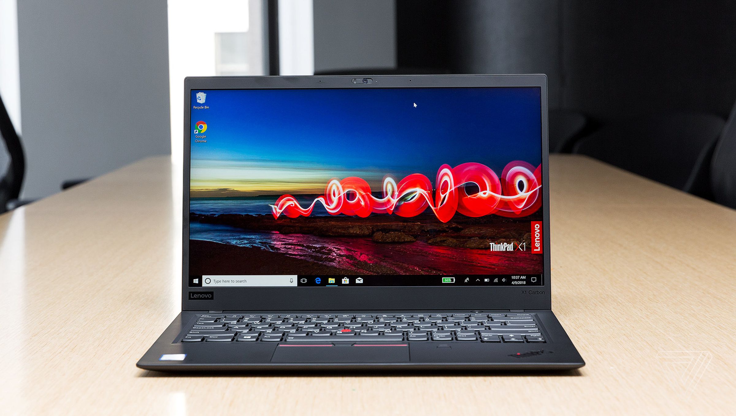 Lenovo ThinkPad X1 Carbon (2018) review: business in the front
