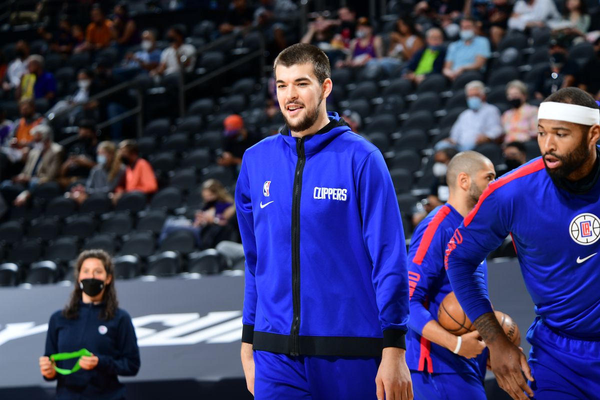 Ivica Zubac of the LA Clippers warms up before the game against the Phoenix Suns on APRIL 28, 2021 at Phoenix Suns Arena in Phoenix, Arizona.