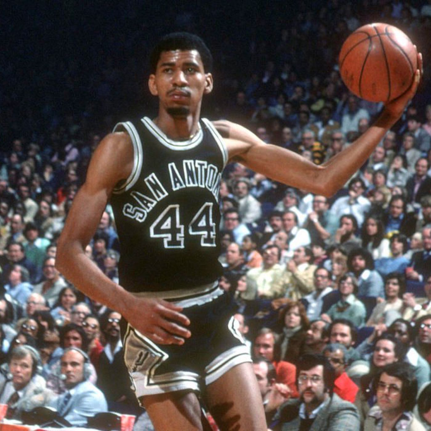 Spurs introduce Classic Edition ABA throwback uniforms for 50th