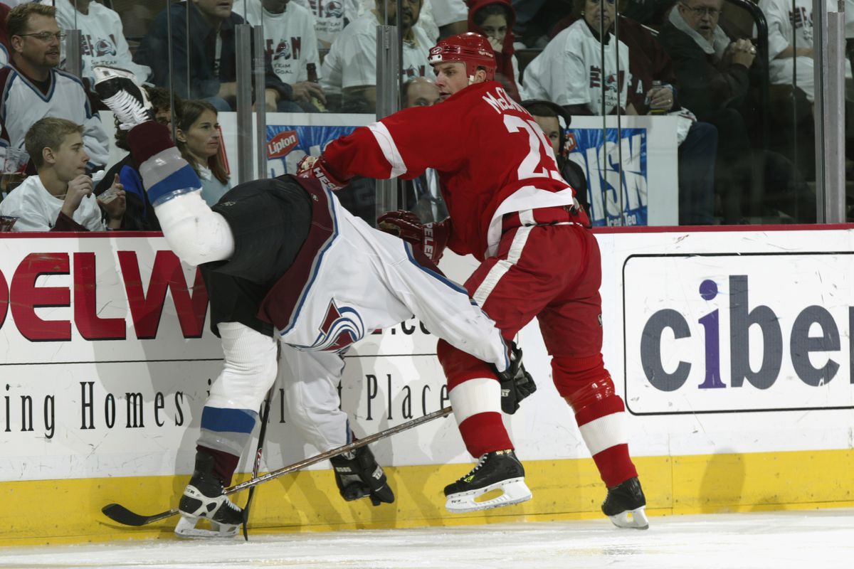 Red Wings v Avalanche
