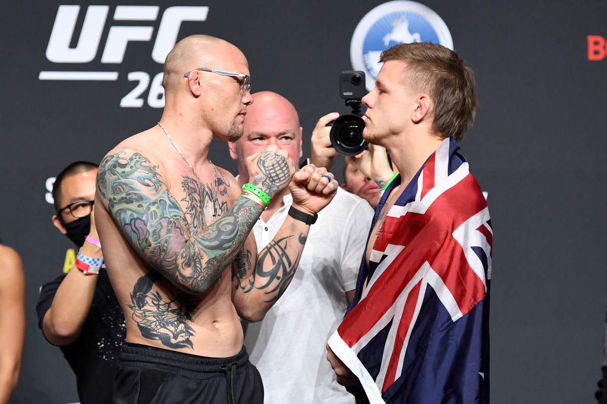 Anthony Smith and Jim Crute at UFC 261