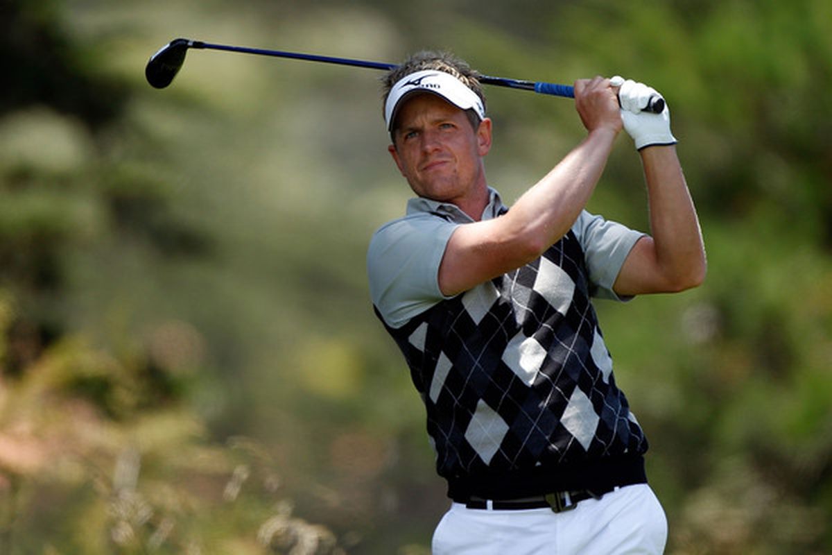 PEBBLE BEACH, CA - JUNE 19:  Luke Donald of England hits his tee shot on the second hole during the third round of the 110th U.S. Open at Pebble Beach Golf Links on June 19, 2010 in Pebble Beach, California.  (Photo by Donald Miralle/Getty Images)
