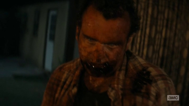 Travis almost gets eaten on Fear the Walking Dead.