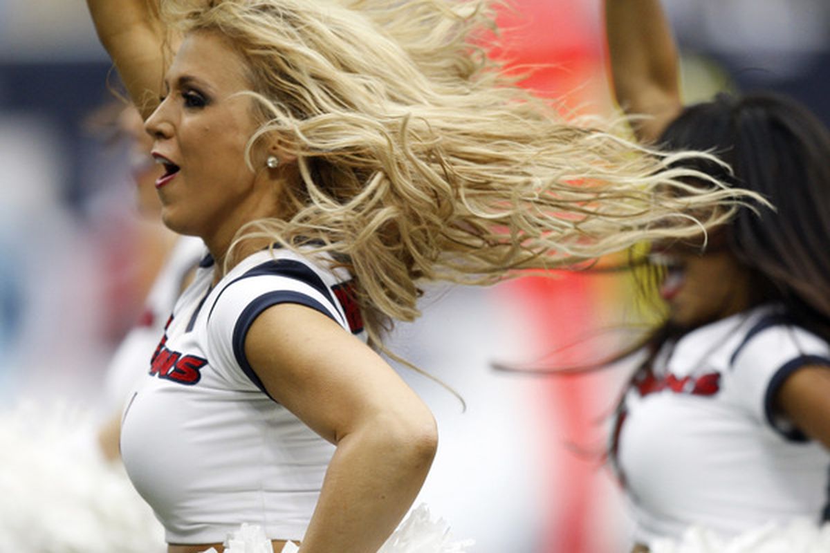 A bonus for you this morning. Since the Texans probably have the most awesome cheerleaders in the league, and this is better than looking at <strong>Shaun O'Hara</strong> or <strong>Brian Cushing</strong>.  (Photo by Bob Levey/Getty Images)