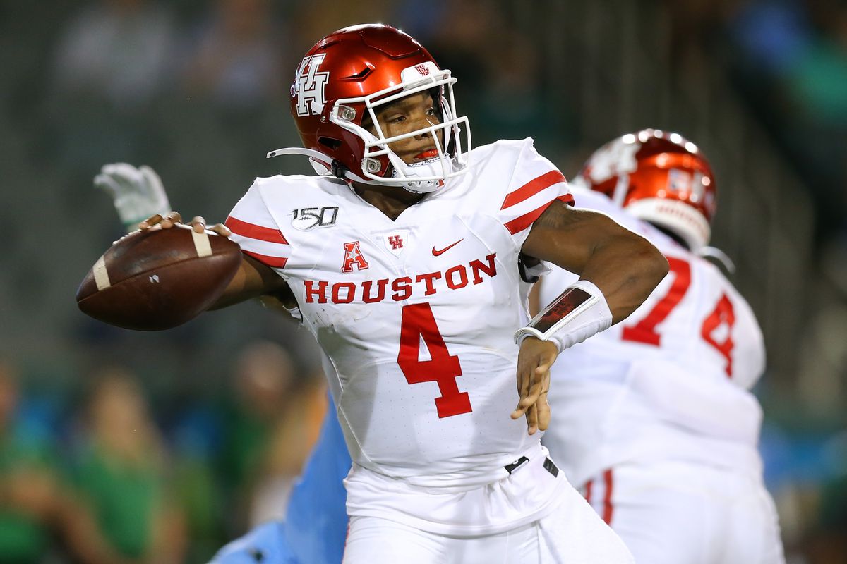 D’Eriq King of the Houston Cougars throws the ball during the first half of a game against the Tulane Green Wave at Yulman Stadium on September 19, 2019 in New Orleans, Louisiana.