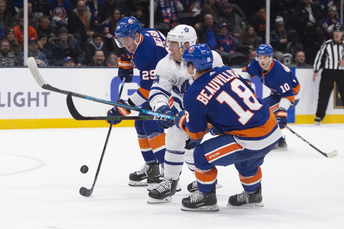 NHL: NOV 13 Maple Leafs at Islanders