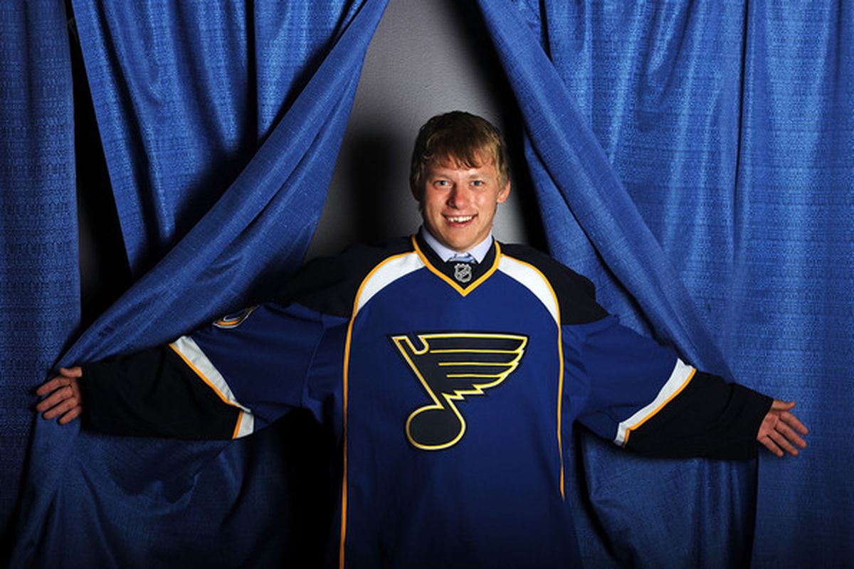 Hello, Peoria... I am glad to be Blues Man, but first must be Man of River.  Where is best place in city to find good borscht?