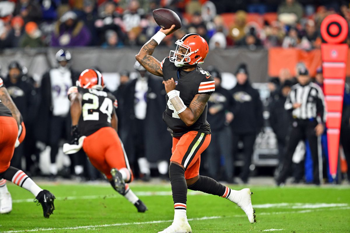 Quarterback Deshaun Watson #4 of the Cleveland Browns passes during the second half against the Baltimore Ravens at FirstEnergy Stadium on December 17, 2022 in Cleveland, Ohio. The Browns defeated the Ravens 13-3.