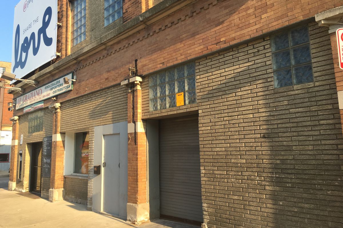 A Chinese restaurant is coming to Randolph Street.