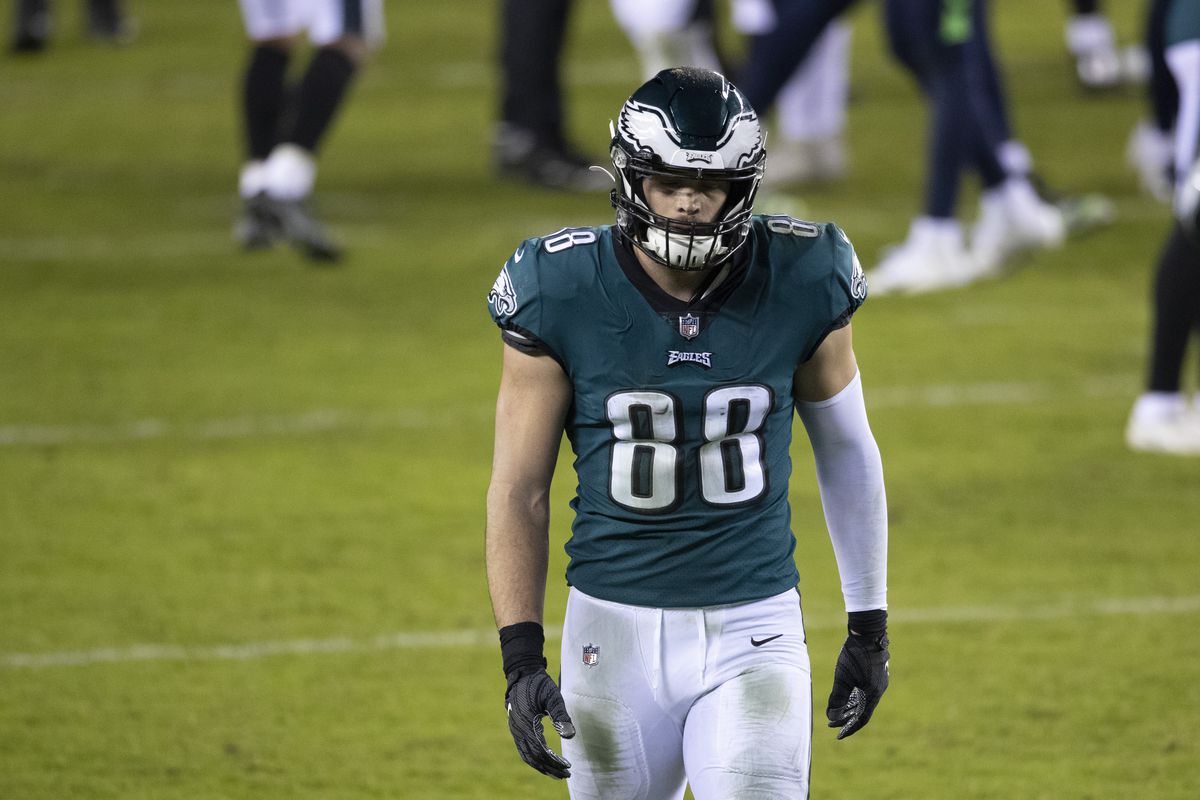 Dallas Goedert of the Philadelphia Eagles walks to the locker room after the game against the Seattle Seahawks at Lincoln Financial Field on November 30, 2020 in Philadelphia, Pennsylvania.