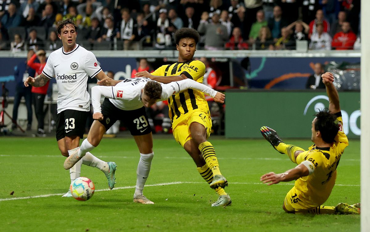 Eintracht Frankfurt v Borussia Dortmund - Bundesliga