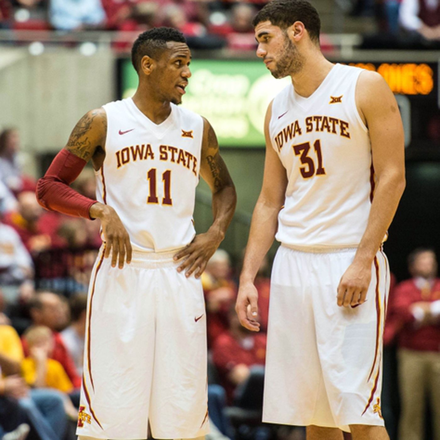 Monte Morris vs Georges Niang Tonight - Wide Right & Natty Lite