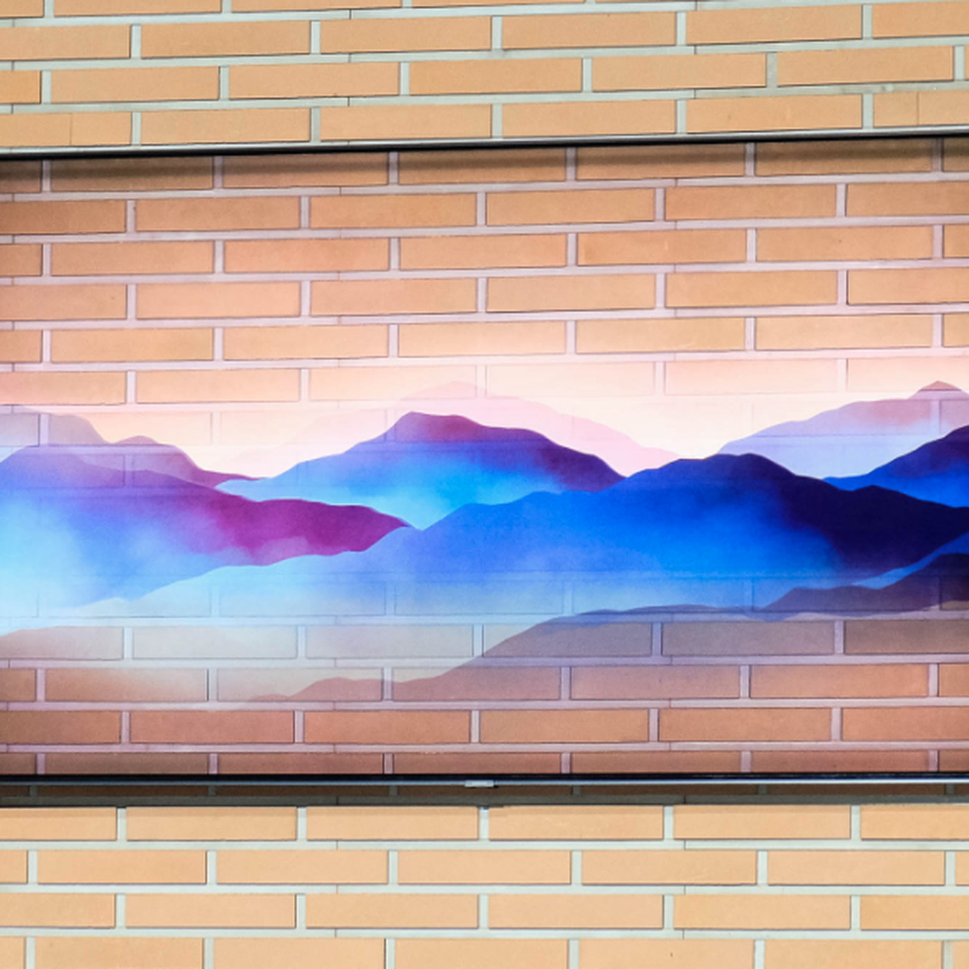 bureau Kridt Distribuere Samsung's 2018 QLED 4K TVs can blend into your wall and control your smart  home - The Verge