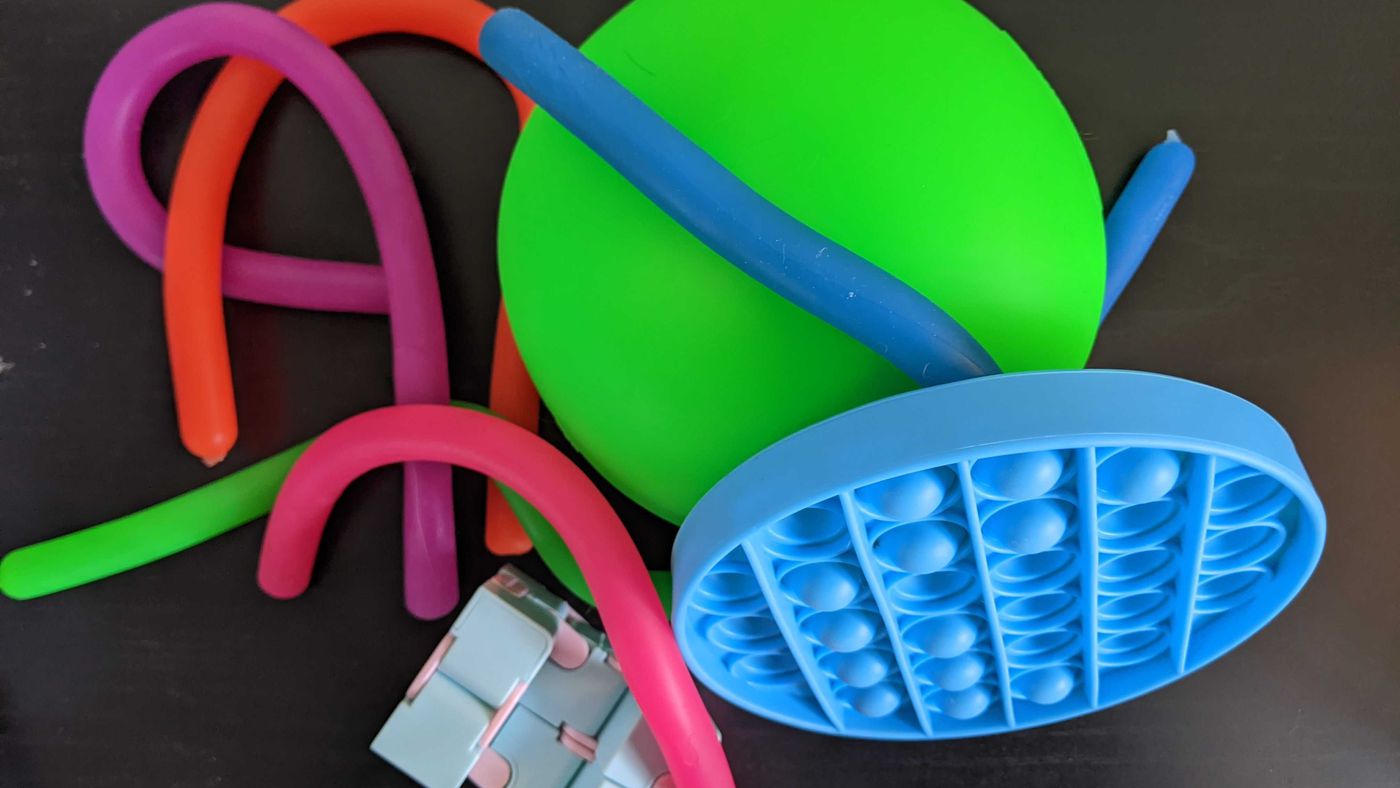 Push-Its Pop Fidget Bubble Rainbow Pop Trend Spielzeug Toy Anti Stress TikTok DE 