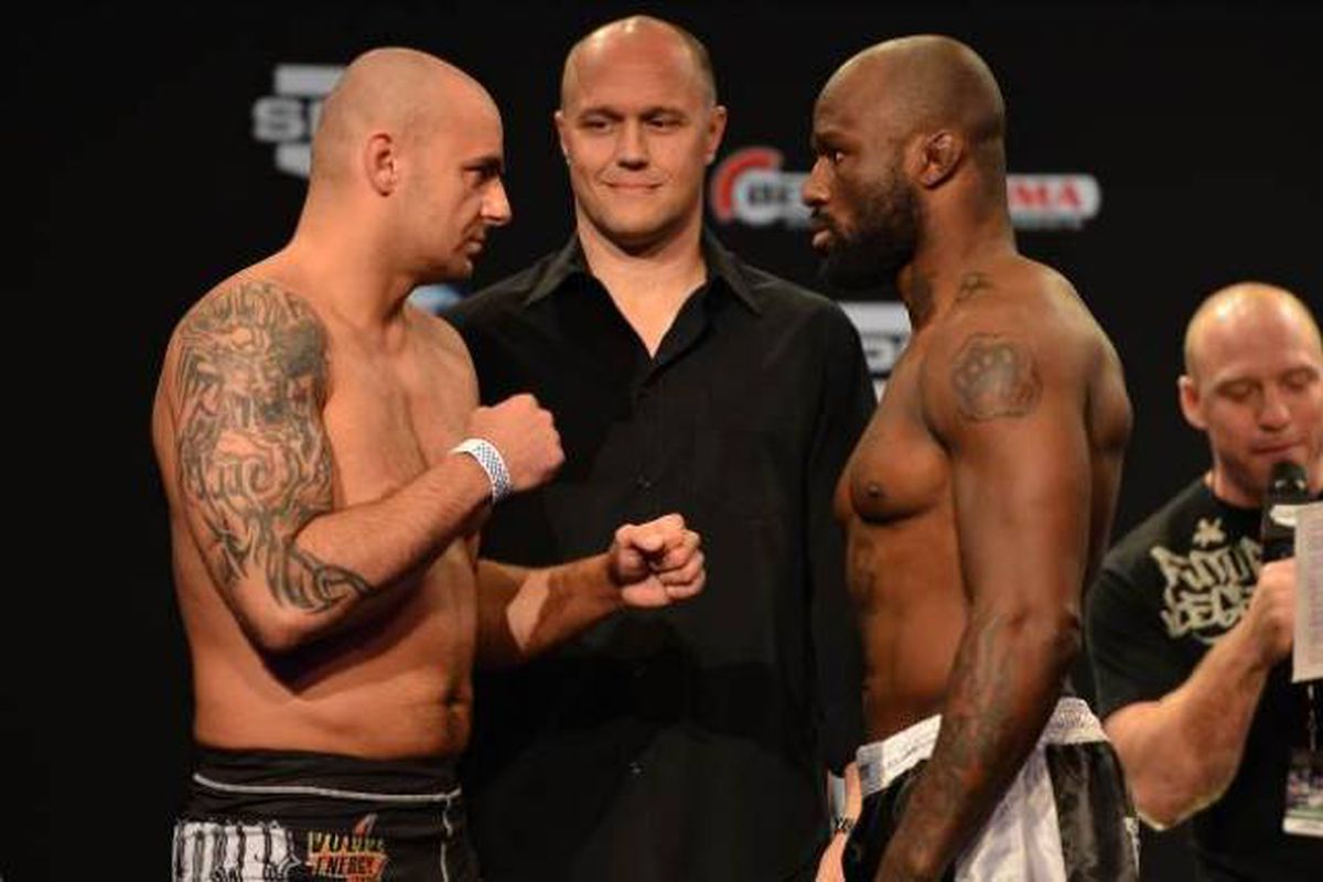 King Mo and Przemyslaw Mysiala face off at the Bellator weigh-ins.
