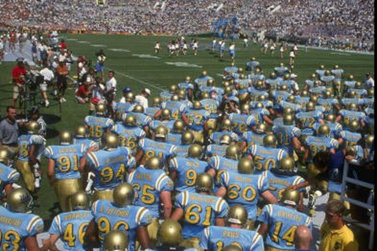 Bruins entering the Rose Bowl to take on the Longhorns in 98. Photo Credit: Donald Miralle, Getty Images.