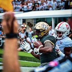 UCF defeats Stanford, 45-27