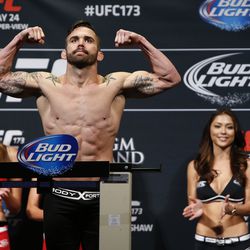 UFC 173 weigh-in photos