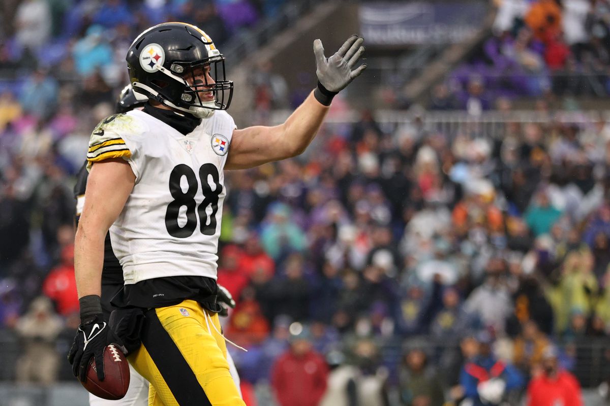 Pat Freiermuth #88 of the Pittsburgh Steelers reacts after a play in the game against the Baltimore Ravens during the fourth quarter at M&amp;T Bank Stadium on January 09, 2022 in Baltimore, Maryland.