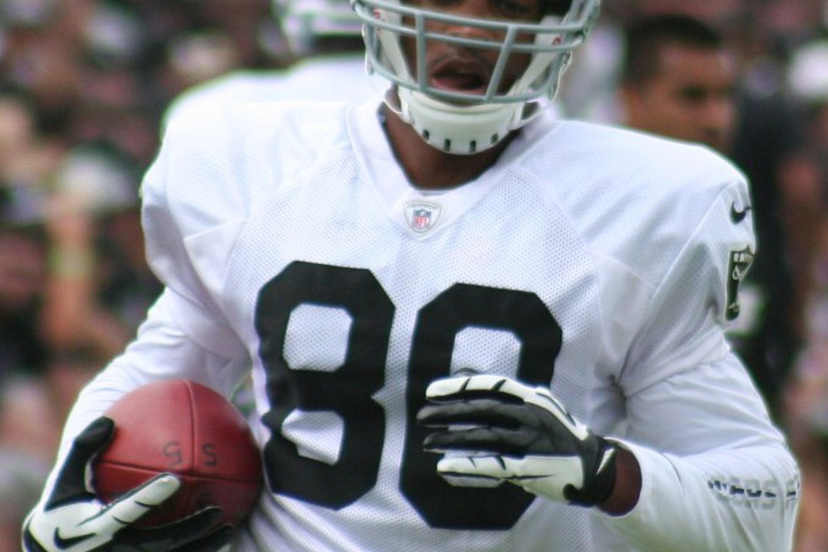 Oakland Raiders receiver Rod Streater at 2012 training camp (photo by Levi Damien)