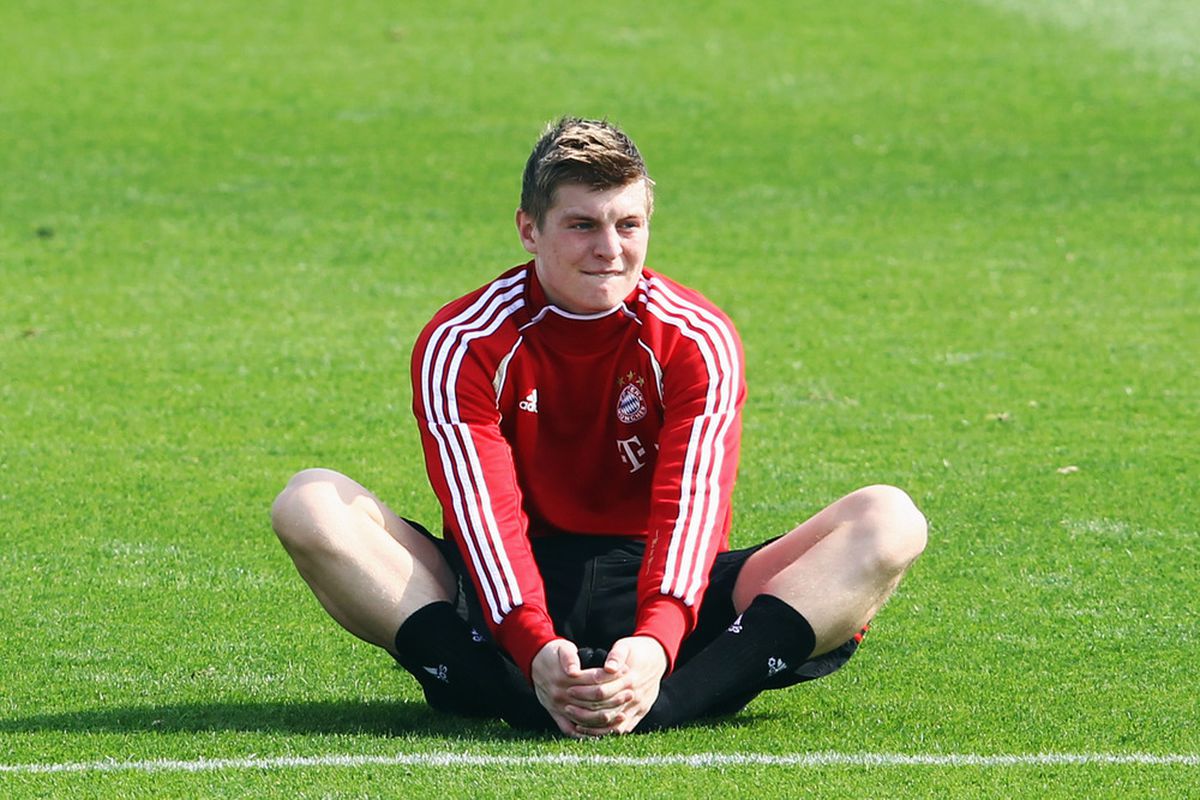 DOHA, QATAR - JANUARY 03: Toni Kroos reacts during a training session of Bayern Muenchen at the ASPIRE Academy for Sports Excellence on January 3, 2012 in Doha, Qatar.  (Photo by Alex Grimm/Bongarts/Getty Images)